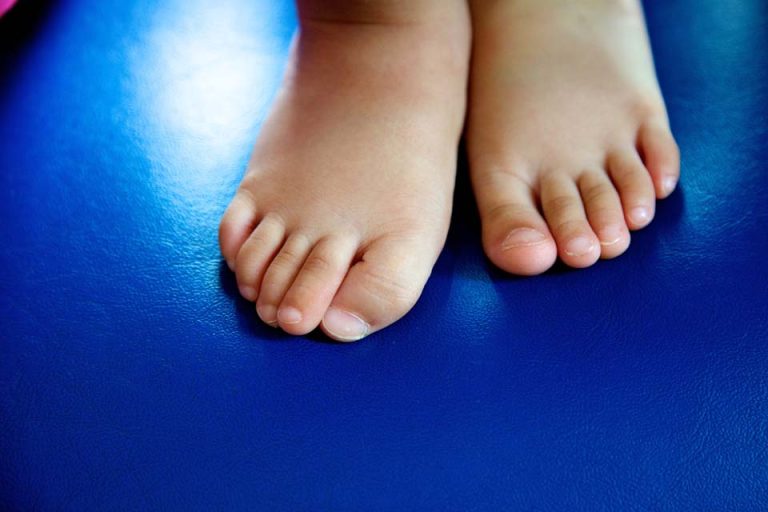 childrens-foot-health-1