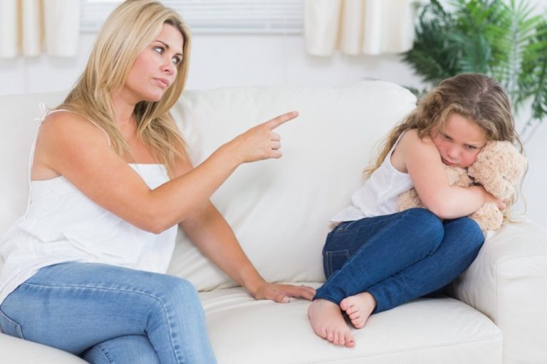 Zašto stroge majke odgajaju uspješniju djecu?