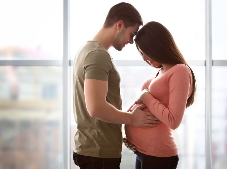 Trudnicama ovo stvarno smeta-osim što je nepristojno I nametljivo, time ćete I uznemiriti mamu