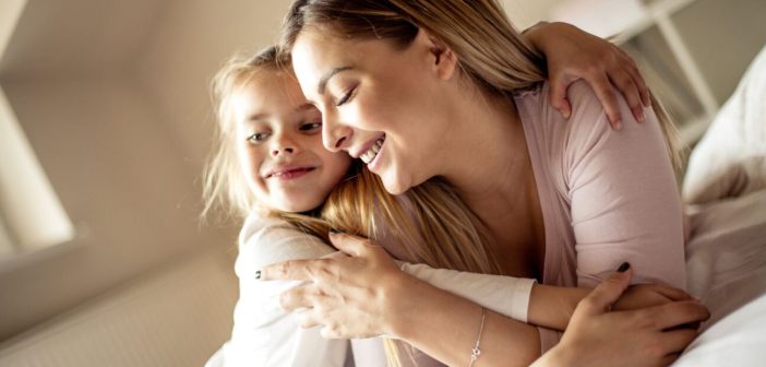 Kako razvijati emocionalnu inteligenciju kod djece: praktični savjeti za roditelje