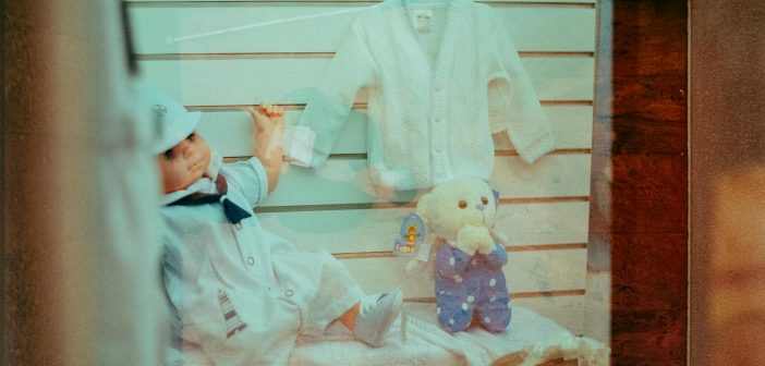 Kako se roditelji informišu prije kupovine garderobe za bebu?